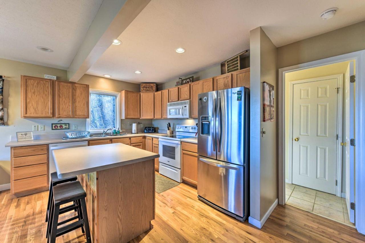 Maggie Valley Home With Mountain Views And Decks! Exteriör bild